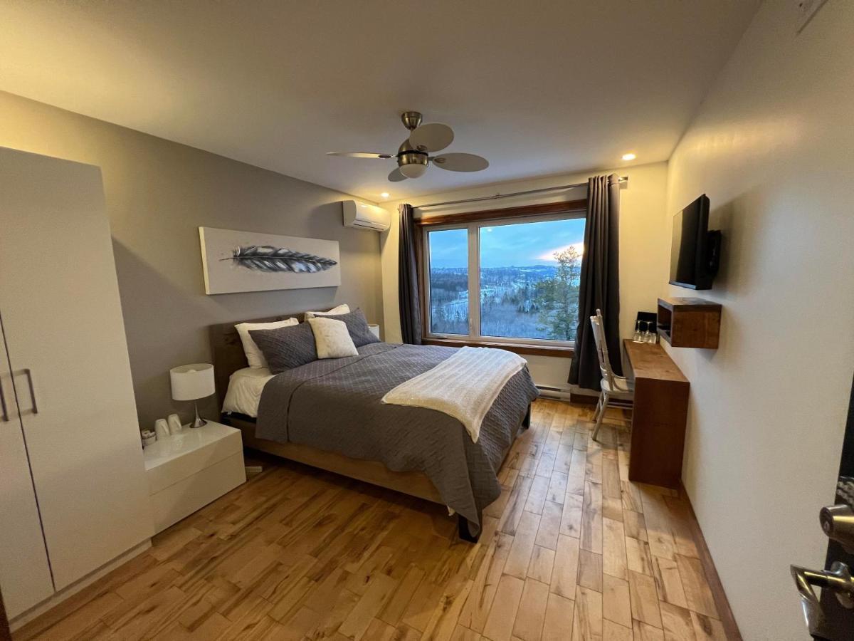 Gite Du Haut Des Arbres Saguenay Exterior photo