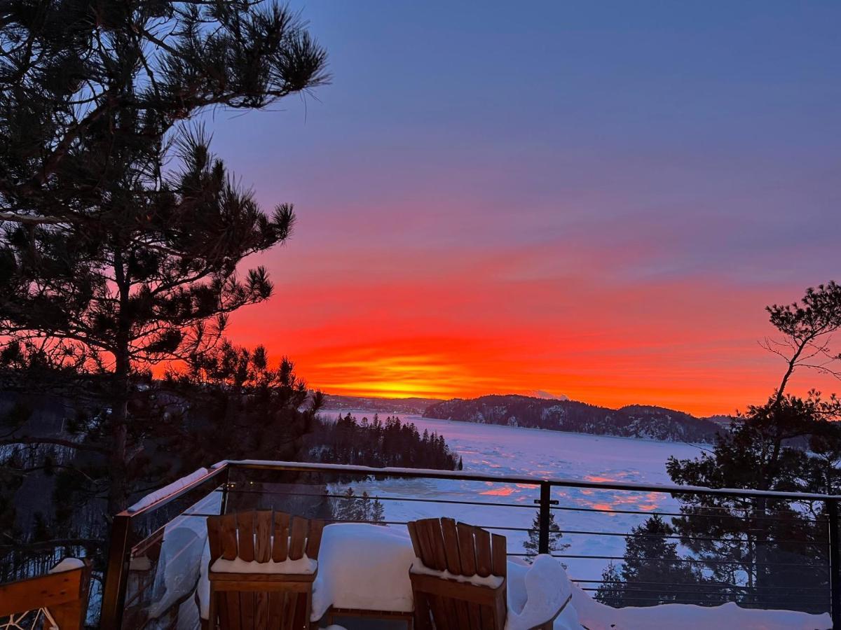 Gite Du Haut Des Arbres Saguenay Exterior photo