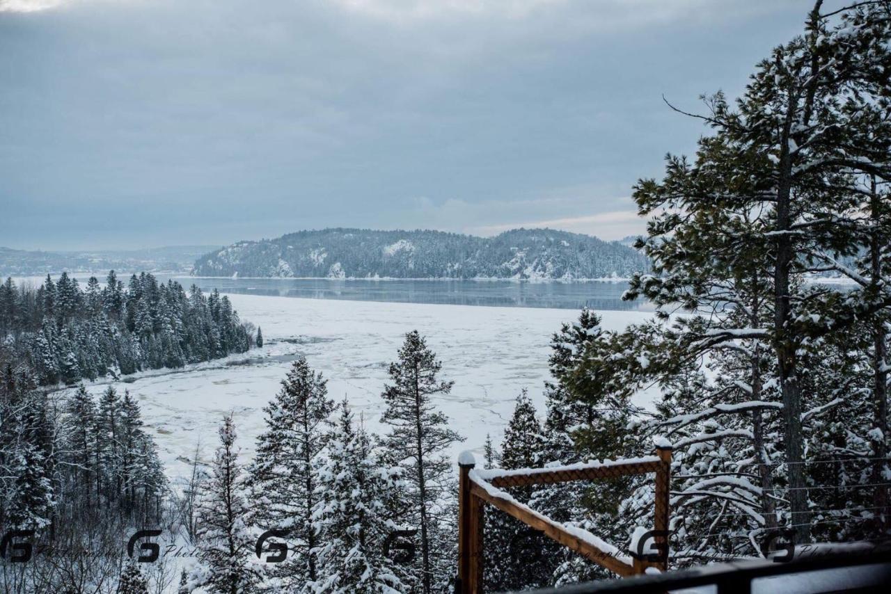 Gite Du Haut Des Arbres Saguenay Exterior photo